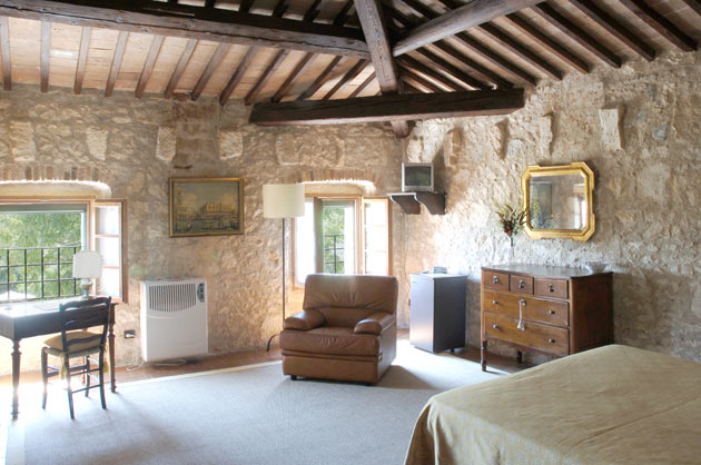 Rooms and apartments near Verona